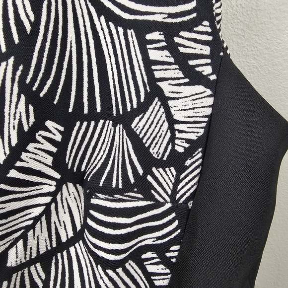 CONNECTED‎ Sleveless Pencil Dress Knee Length Black/White Womens Size 8 - Picture 3 of 9